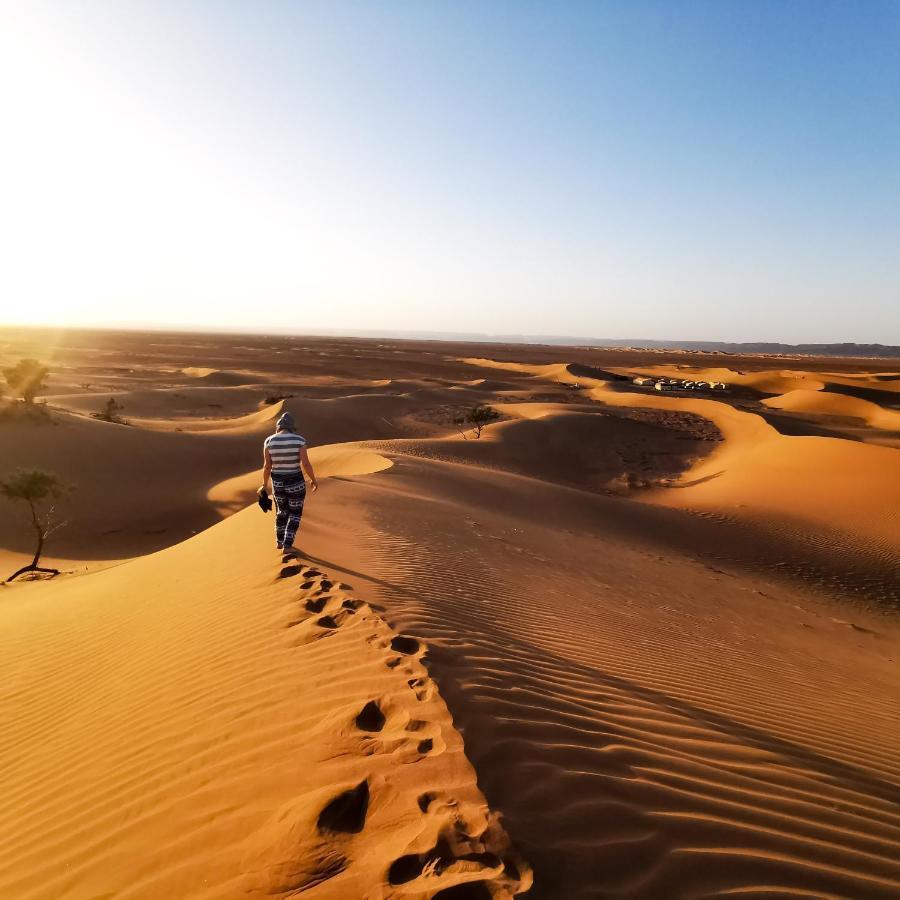 Готель Mhamid Sahara Camp - Mhamid El Ghizlane Мхамід Екстер'єр фото